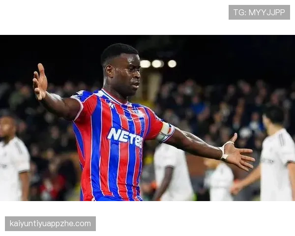 巴斯托尼与范戴克：出球能力与防守风格对比